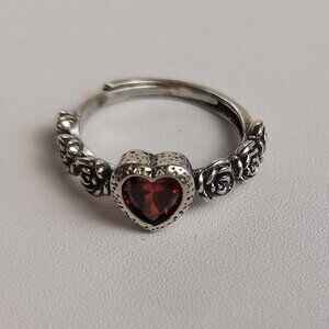 Second-hand women's vintage silver ring